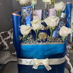 Decorative Real Flower Bouquet  Bath & Body Gift Bundle - Blue & White